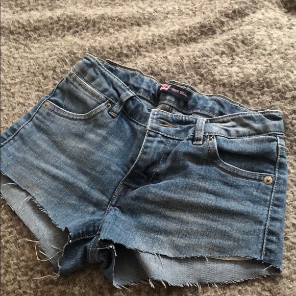 Levi's | Bottoms | Cute Levi Shorts 